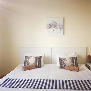 12 Greenpoint Homestay Cape Town